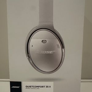 Bose Quiet Comfort 35 II- never used, in box